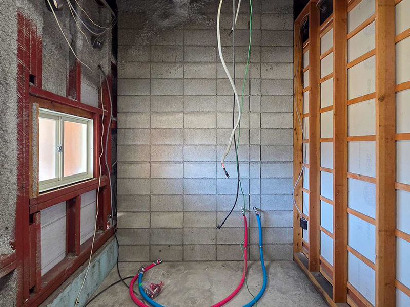 お風呂の断熱リフォーム工事中の様子